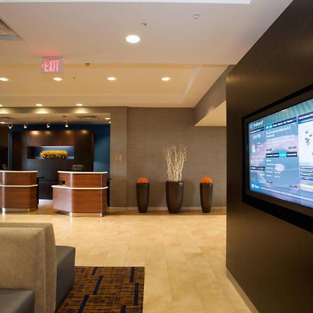 Courtyard Louisville Airport Екстериор снимка