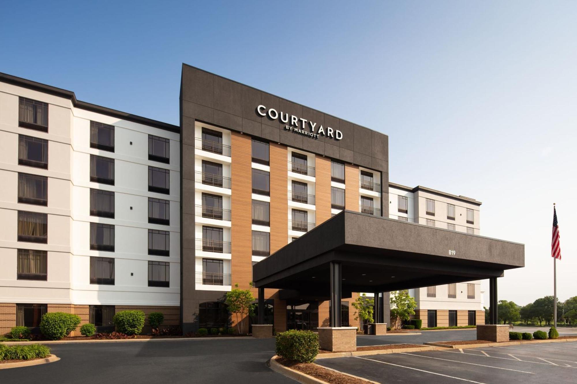 Courtyard Louisville Airport Екстериор снимка